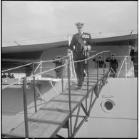 Arrivée du navire Le Sheffield. [Description en cours]