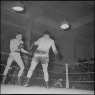 Demi-finale et finale interarmes de boxe d'Afrique du Nord. [Description en cours]