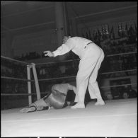 Demi-finale et finale interarmes de boxe d'Afrique du Nord. [Description en cours]