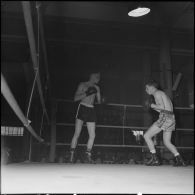 Demi-finale et finale interarmes de boxe d'Afrique du Nord. [Description en cours]