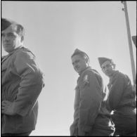 Unités territoriales à Oran. [Description en cours]