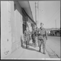 Unités territoriales à Oran. [Description en cours]