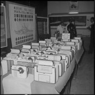 Remise de cadeaux de l’entraide parachutiste.[Description en cours]