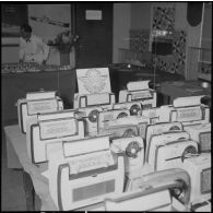 Remise de cadeaux de l’entraide parachutiste.[Description en cours]