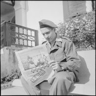 Arrivée à Alger du champion cycliste Roger Rivière, caporal au bataillon de Joinville. [Description en cours]