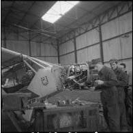 Atelier de réparation de l’ALAT [Description en cours].