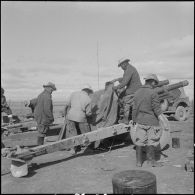 Tirs d'artillerie. [Description en cours]