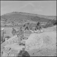 Travaux d'aménagement défensif. [Description en cours]