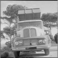 [Présentation de véhicules Unic].