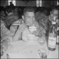 Fête du Têt chez les commandos vietnamiens à Beni-Messous. [Description en cours]