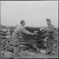 Poste près de la frontière tunisienne.[Description en cours]