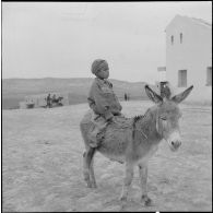 Poste près de la frontière tunisienne.[Description en cours]