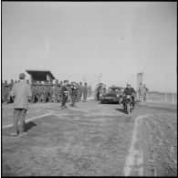 Inauguration d’un nouvel émetteur à Ouled-Fayet. [Description en cours]