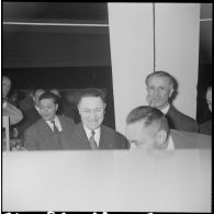 Inauguration d’un nouvel émetteur à Ouled-Fayet. [Description en cours]