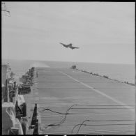 Le Porte-avions "Bois Belleau". [Description en cours]