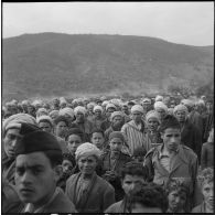 Action psychologique et aide médicale à des populations. [Description en cours]