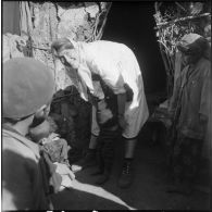 Action psychologique et aide médicale à des populations. [Description en cours]