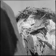 Action psychologique et aide médicale à des populations. [Description en cours]