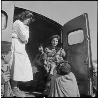 Action psychologique et aide médicale à des populations. [Description en cours]