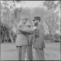 Prise de commandement du 57e RI par le colonel Bonhoure. [Description en cours]