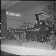 Réunion en faveur de l'Algérie française. [Description en cours]