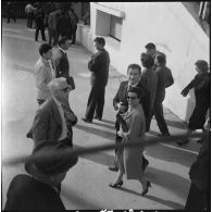 Un match de football. [Description en cours]