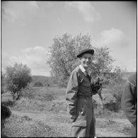 Entraînement au tir au fusil-mitrailleur (FM). [Description en cours]