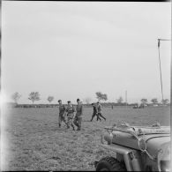 Passation de commandement au 2ème régiment de parachutistes coloniaux (RPC). [Description en cours]
