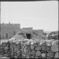 Protection de la voie ferrée Oran-Colomb Béchar par le 6e RTS. [Description en cours]