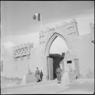 Protection de la voie ferrée Oran-Colomb Béchar par le 6e RTS. [Description en cours]