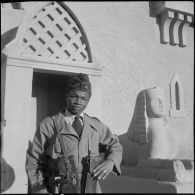 Protection de la voie ferrée Oran-Colomb Béchar par le 6e RTS. [Description en cours]