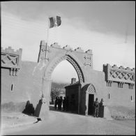 Protection de la voie ferrée Oran-Colomb Béchar par le 6e RTS. [Description en cours]