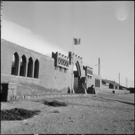 Protection de la voie ferrée Oran-Colomb Béchar par le 6e RTS. [Description en cours]