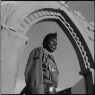 Protection de la voie ferrée Oran-Colomb Béchar par le 6e RTS. [Description en cours]