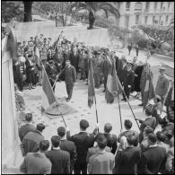 L’association des fils de tués au monument aux morts d’Alger. [Description en cours]