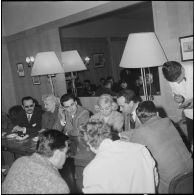 Annie Cordy à l'hôtel Aletti. [Description en cours]