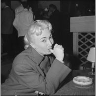 Annie Cordy à l'hôtel Aletti. [Description en cours]