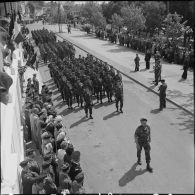 Passation de commandement au 2ème régiment de parachutistes coloniaux (RPC). [Description en cours]