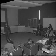 Tour de chant à l’occasion de Camerone. [Description en cours]