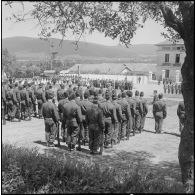 Visite du colonel Giraud au 4e RH (4e régiment de hussards. [Description en cours]