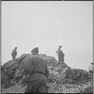 Harka du 2/16e RIC en opération. [Description en cours]