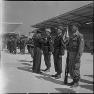 Cérémonie militaire au stade Saint-Eugène d’Alger. [Description en cours]