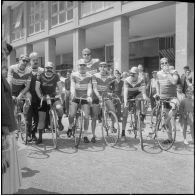 Une course cycliste. [Description en cours]