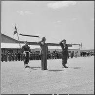 Départ du général Robert Loth du Constantinois. [Description en cours]