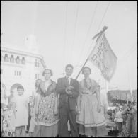 Manifestation d'association de province française à Alger. [Description en cours]