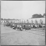 Libération de détenus du camp de Ben Aknoun. [Description en cours]