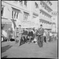 Manifestation du monde du travail à Alger. [Description en cours]