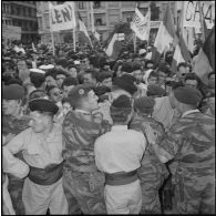 Manifestation en faveur de l'Algérie française avec la participation des jeunes moniteurs du CEMJA. [Description en cours]