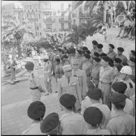 Manifestation en faveur de l'Algérie française avec la participation des jeunes moniteurs du CEMJA. [Description en cours]