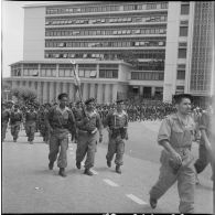 Manifestation en faveur de l'Algérie française. [Description en cours]